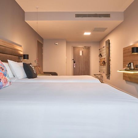 Moxy Dublin City Экстерьер фото
