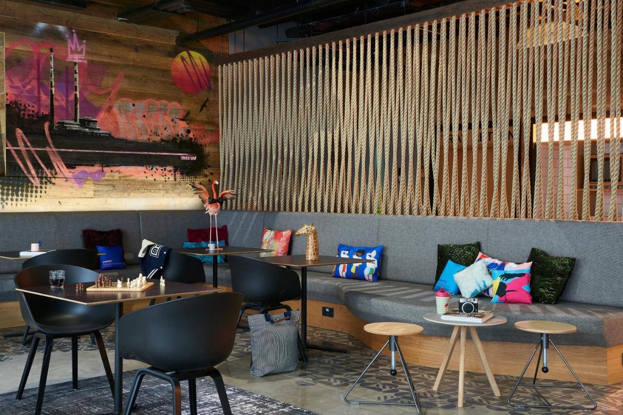 Moxy Dublin City Экстерьер фото