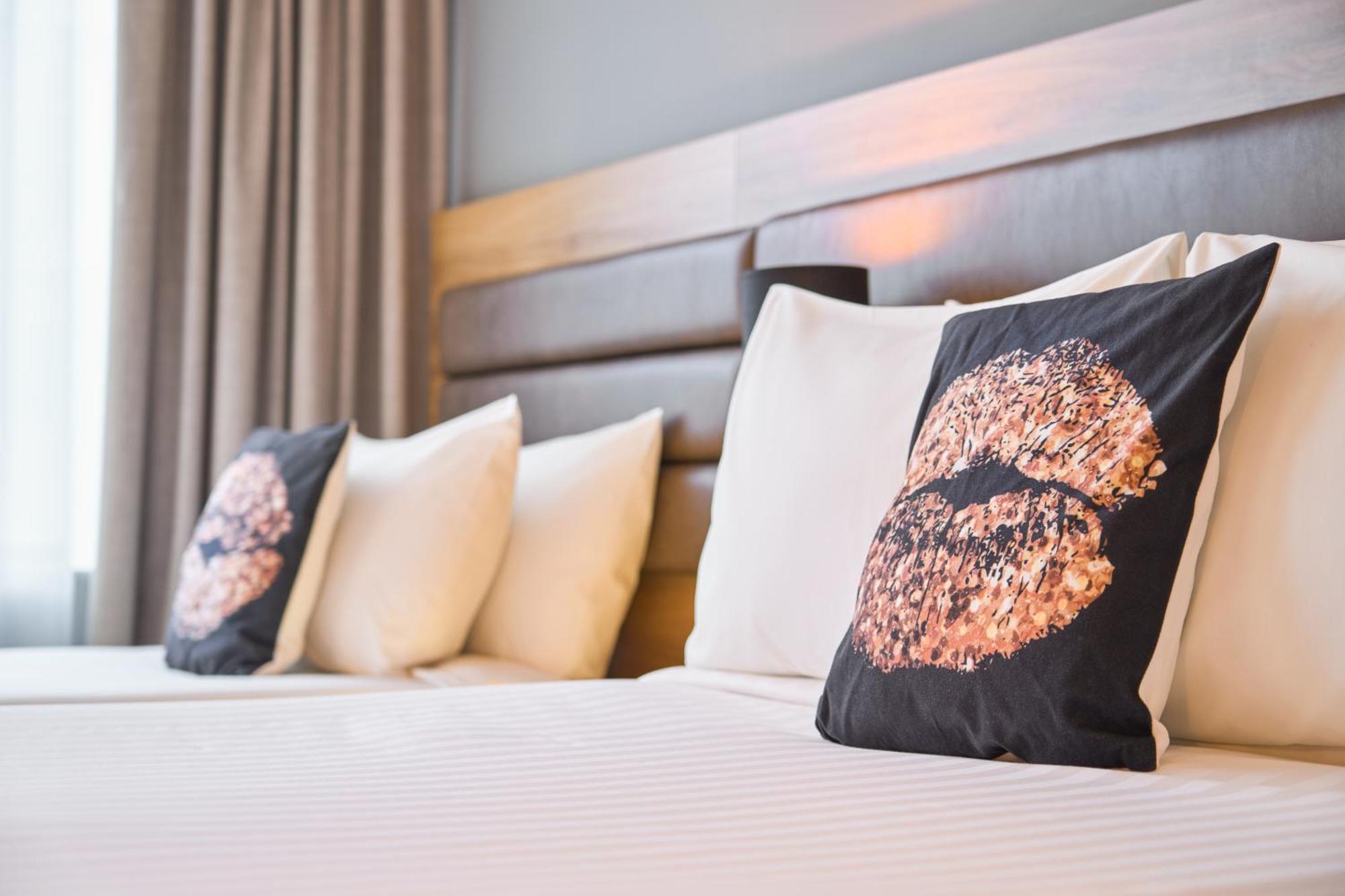 Moxy Dublin City Экстерьер фото