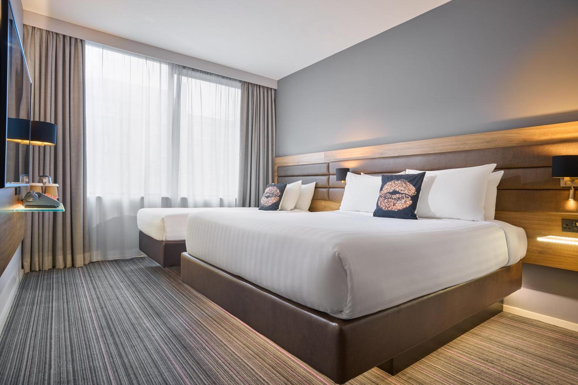 Moxy Dublin City Экстерьер фото