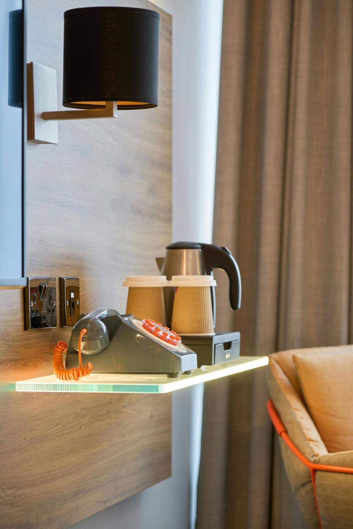 Moxy Dublin City Экстерьер фото