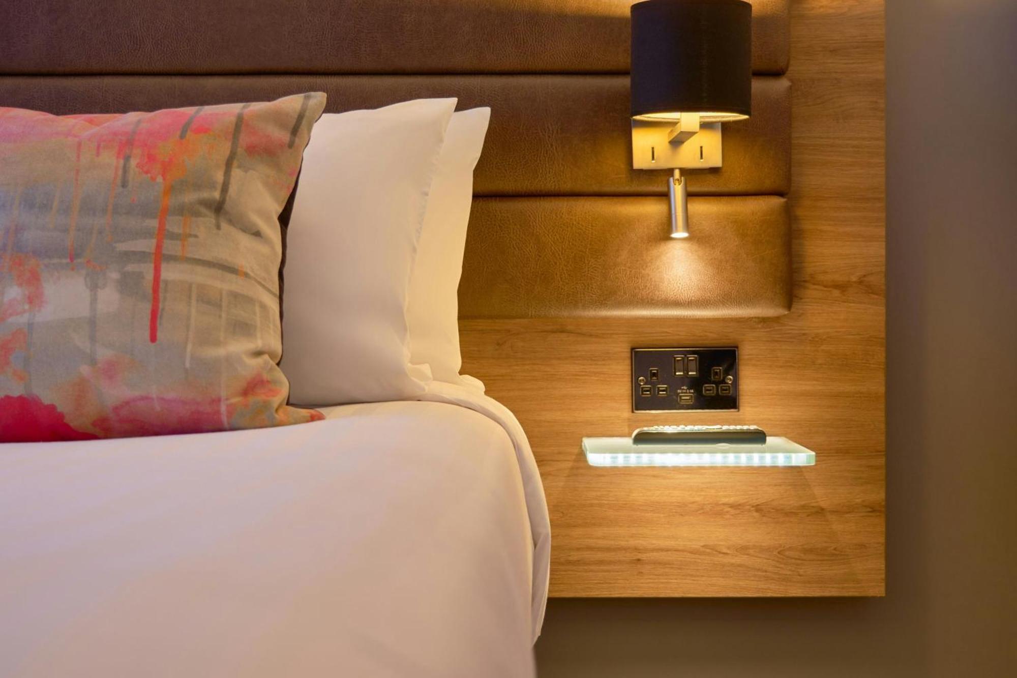 Moxy Dublin City Экстерьер фото