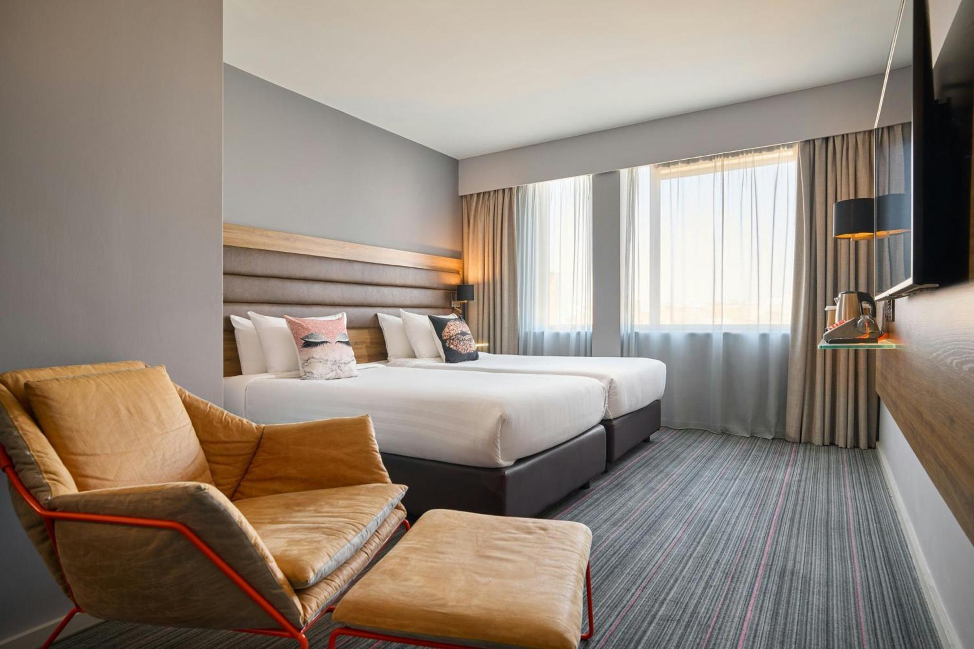 Moxy Dublin City Экстерьер фото