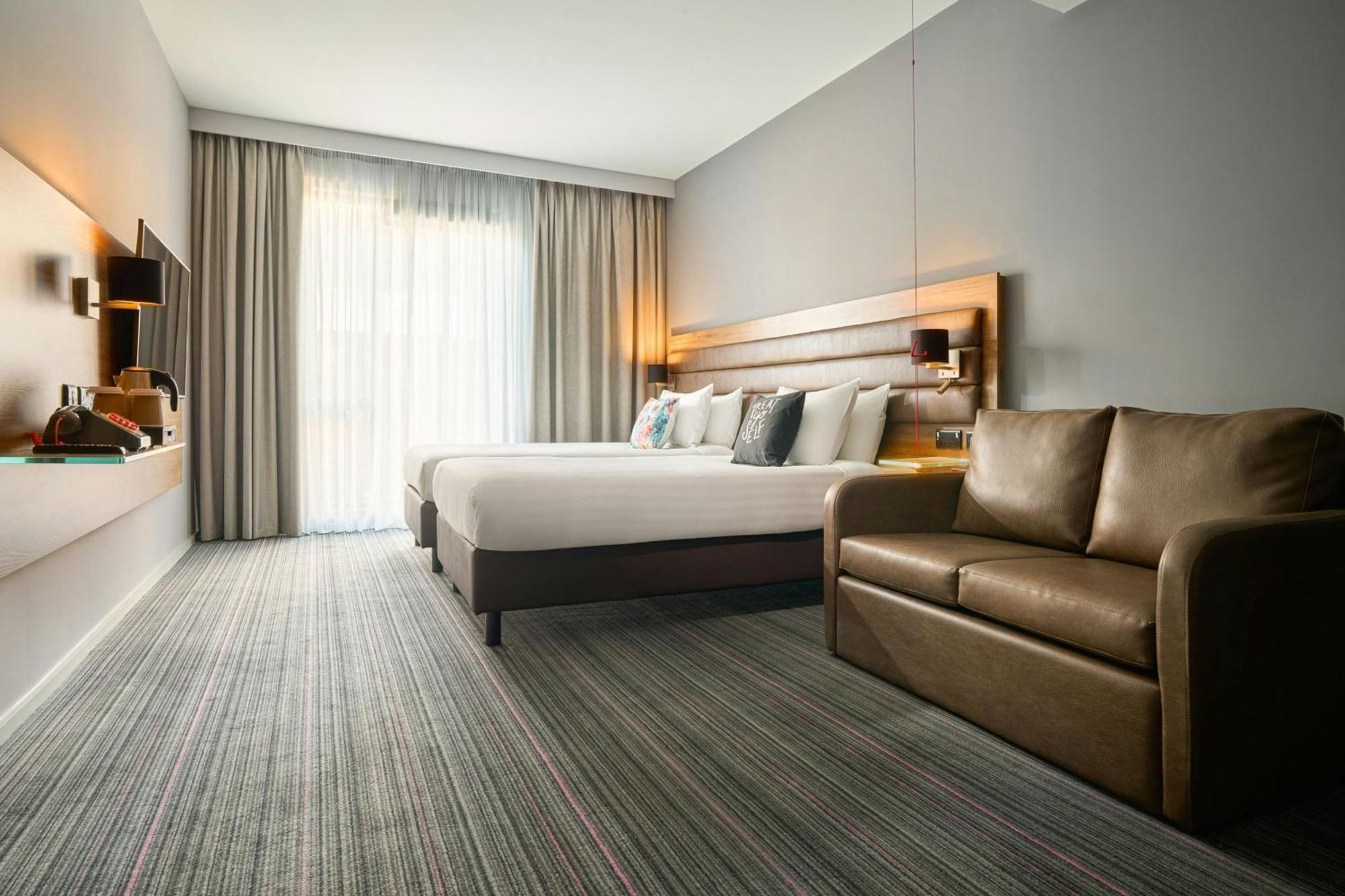 Moxy Dublin City Экстерьер фото