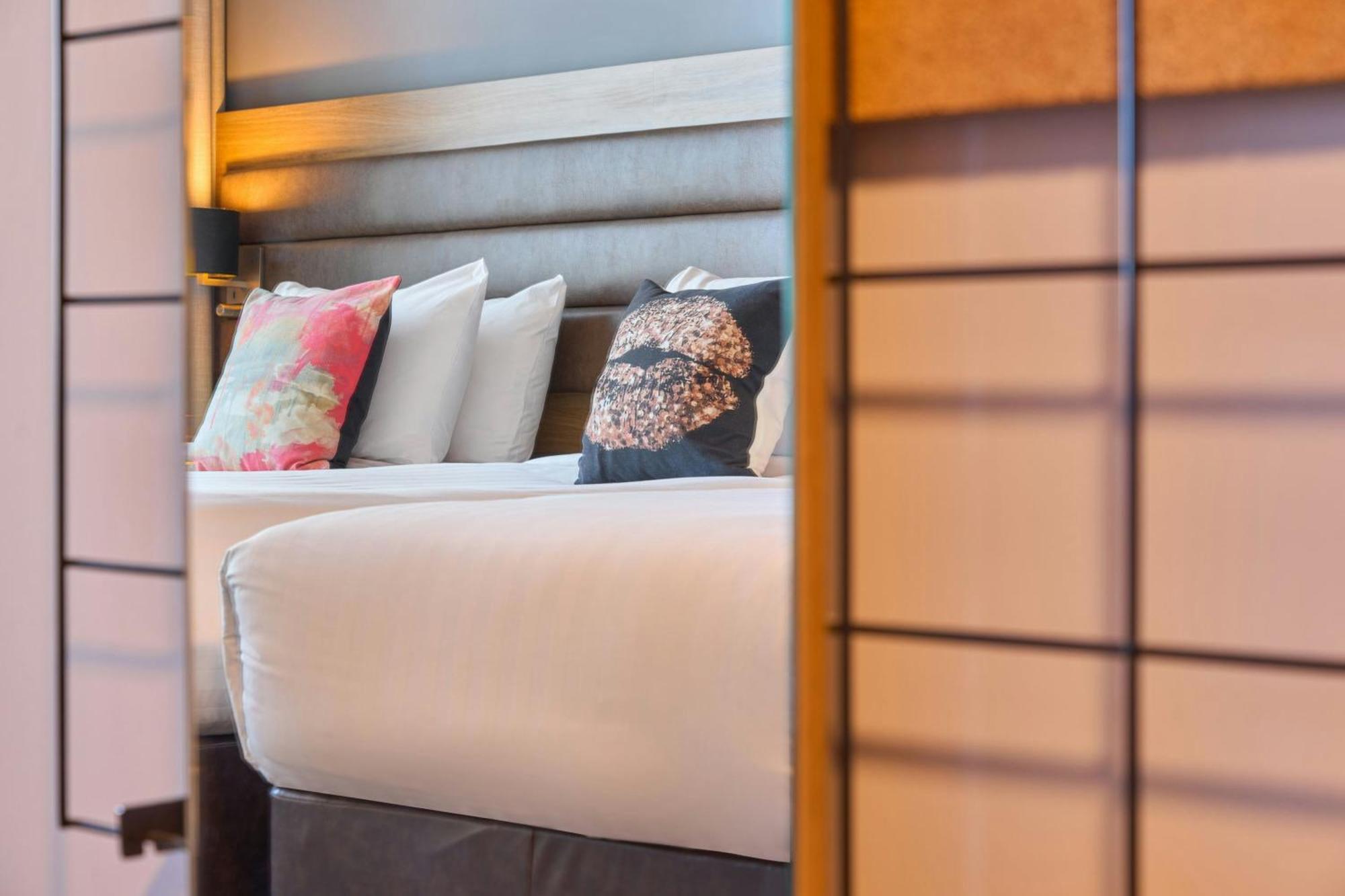 Moxy Dublin City Экстерьер фото
