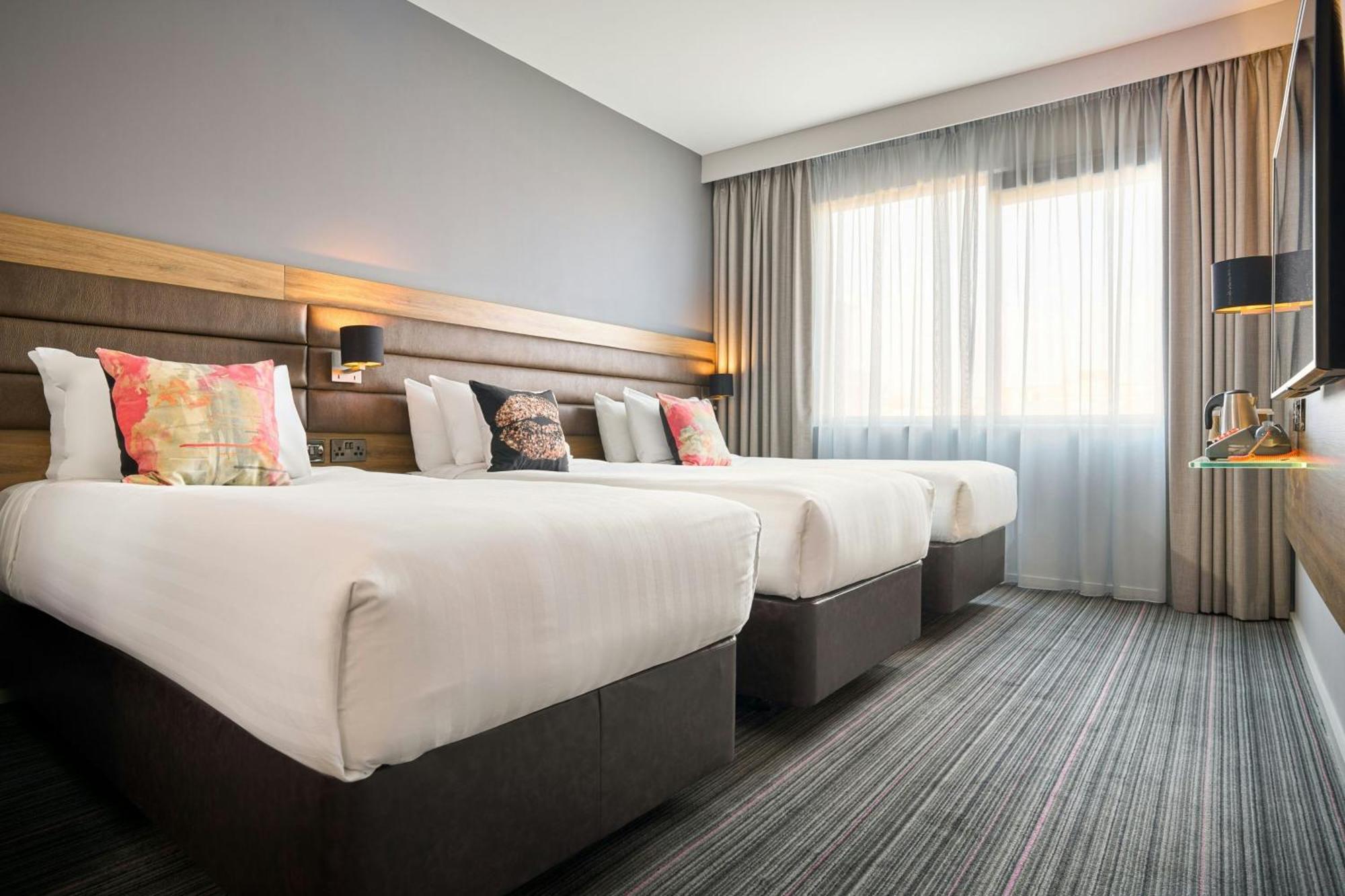 Moxy Dublin City Экстерьер фото
