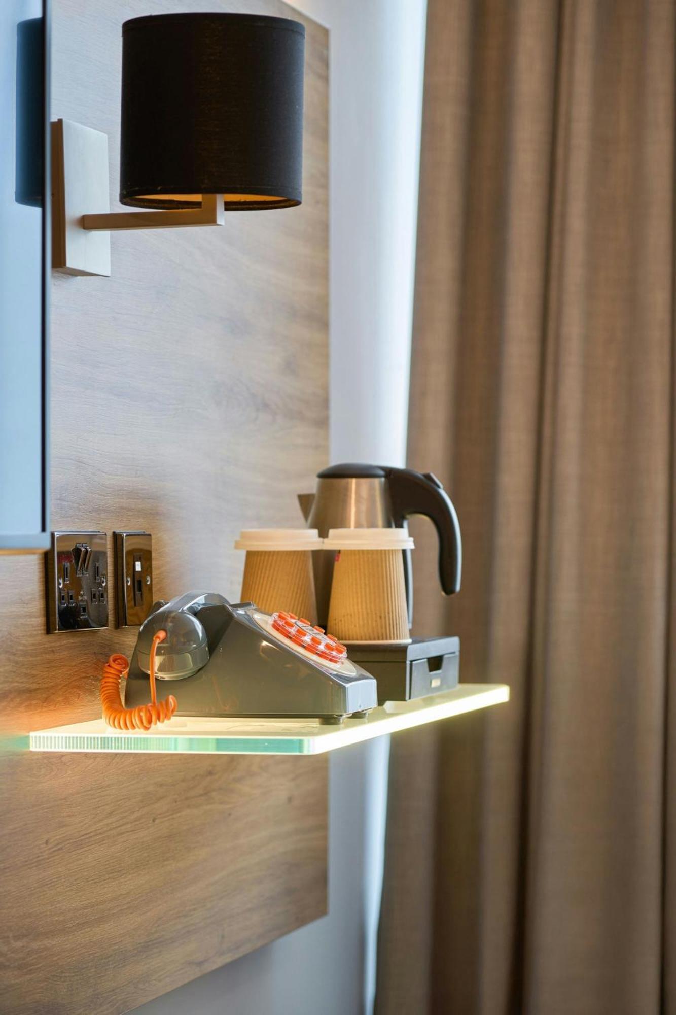 Moxy Dublin City Экстерьер фото