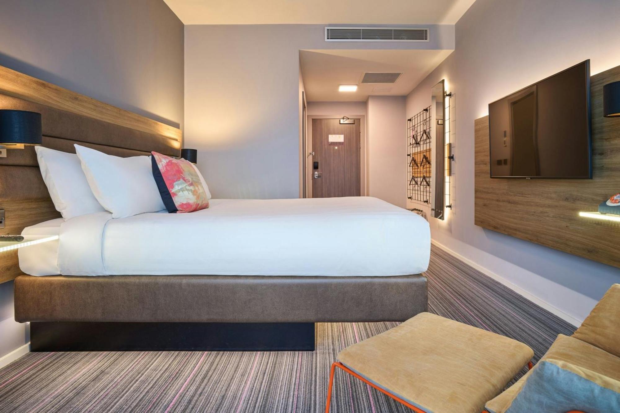 Moxy Dublin City Экстерьер фото