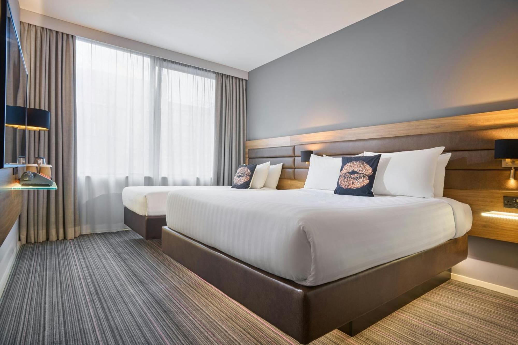 Moxy Dublin City Экстерьер фото